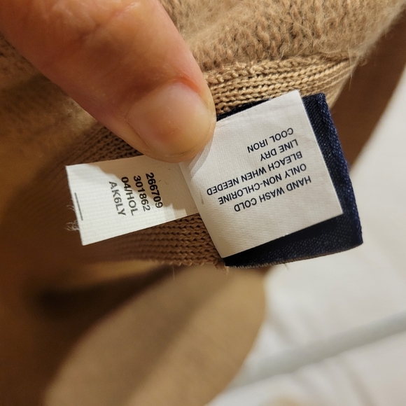 Elegant Tan Women's Hat with Bow Accent - Picture 4 of 8